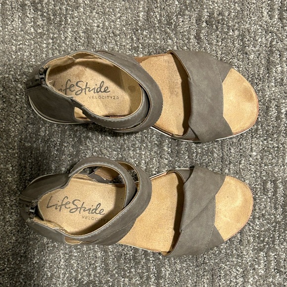 Life stride strap sandal with ankle zip - Picture 3 of 5